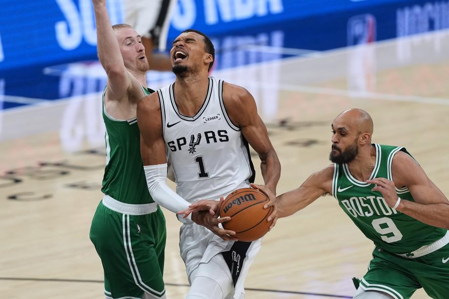 [图]文班亚马39+11怀特34+7 马刺力克凯尔特人取5连胜