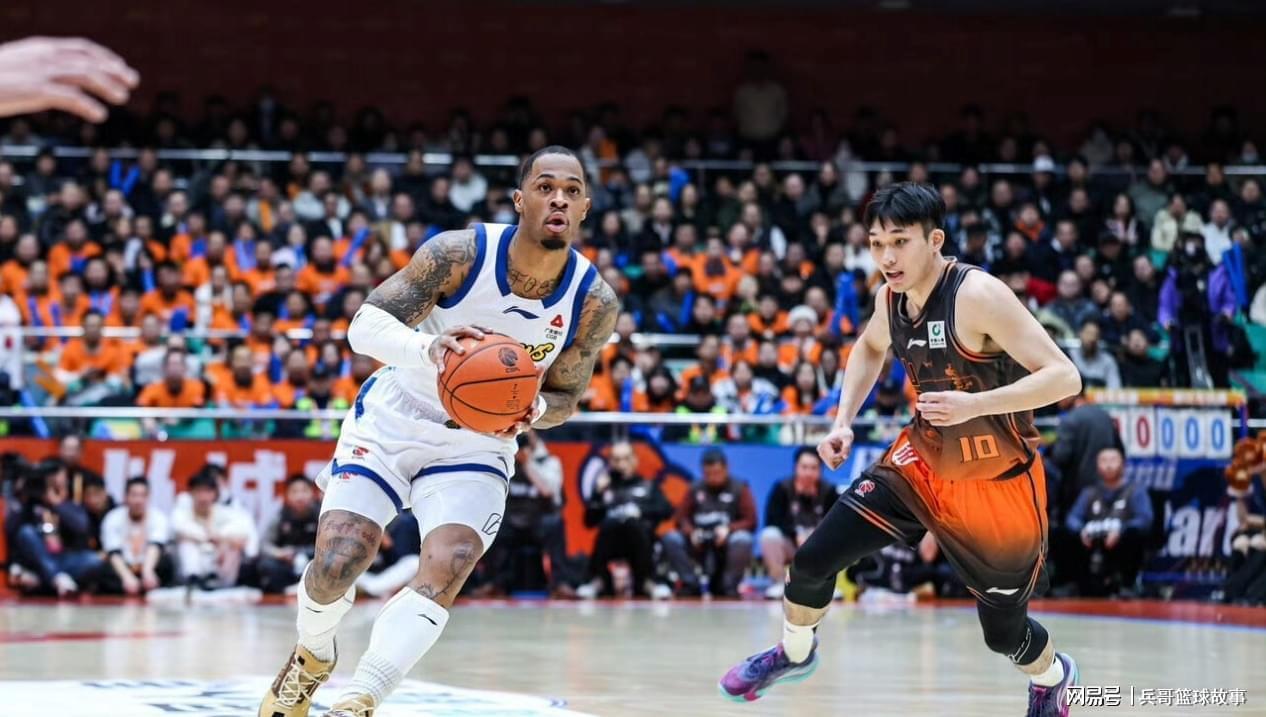 世界杯手机观看app下载-CBA最新排名!差距仅1场,3队抢第1;山东冲前4,辽宁跌出季后赛