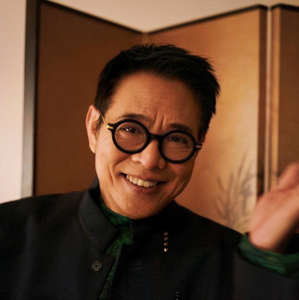 世界杯比赛高清直播-李连杰一家三口拜见仁波切,64岁利智许久不见,颜值回春如昔日!
